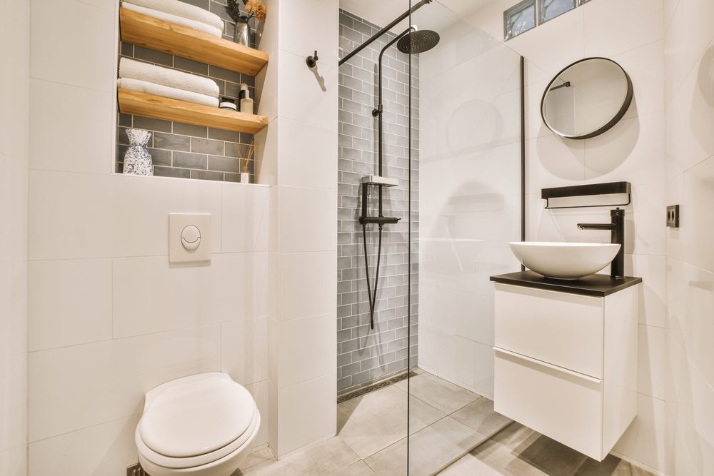 10 Small Apartment Bathroom Ideas to Try